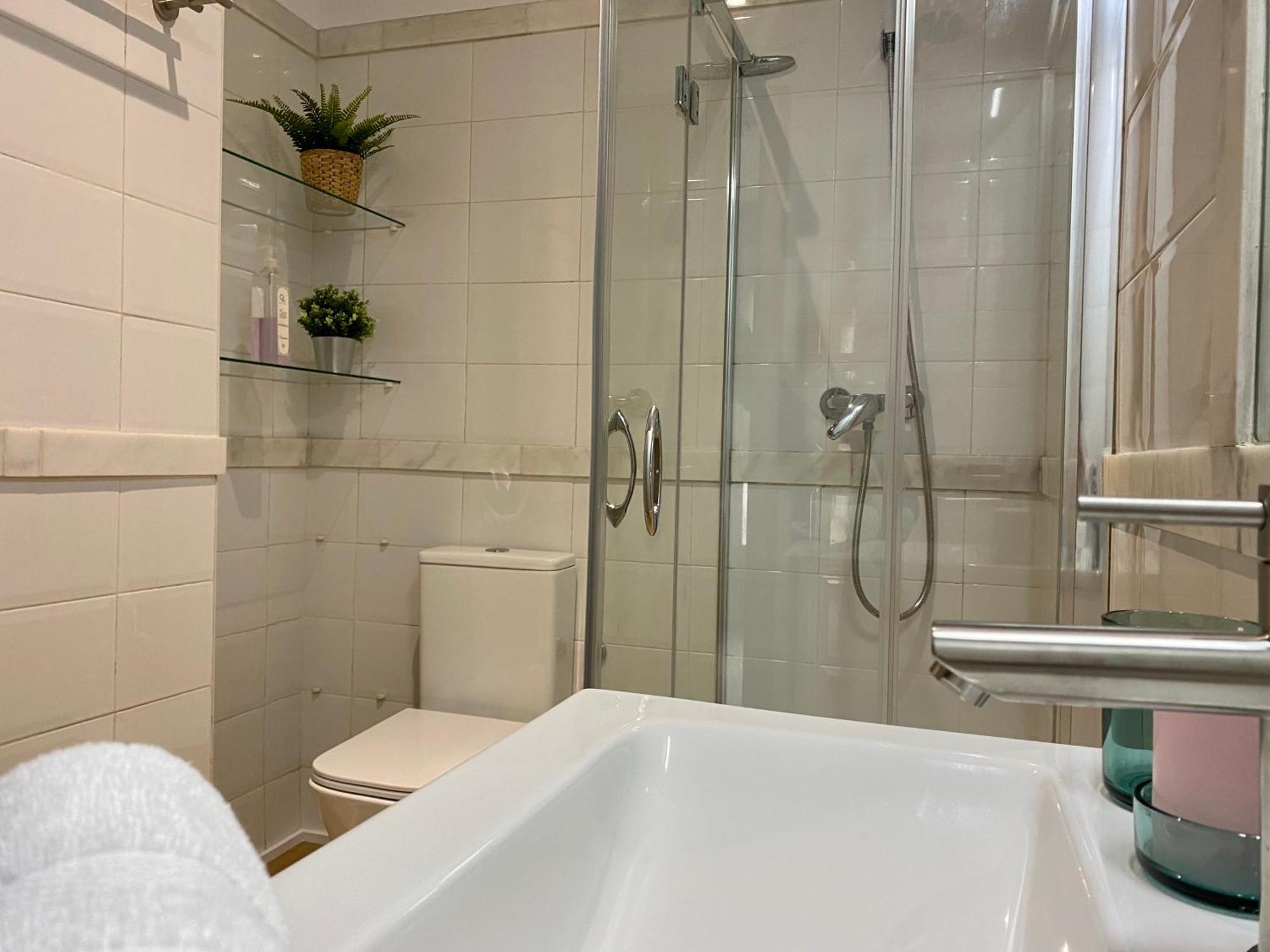 Moderno Estudio Junto Al Rio Σεβίλλη Εξωτερικό φωτογραφία